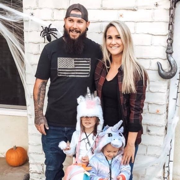 Meet your Posher, Danielle - Picture 1 of 1